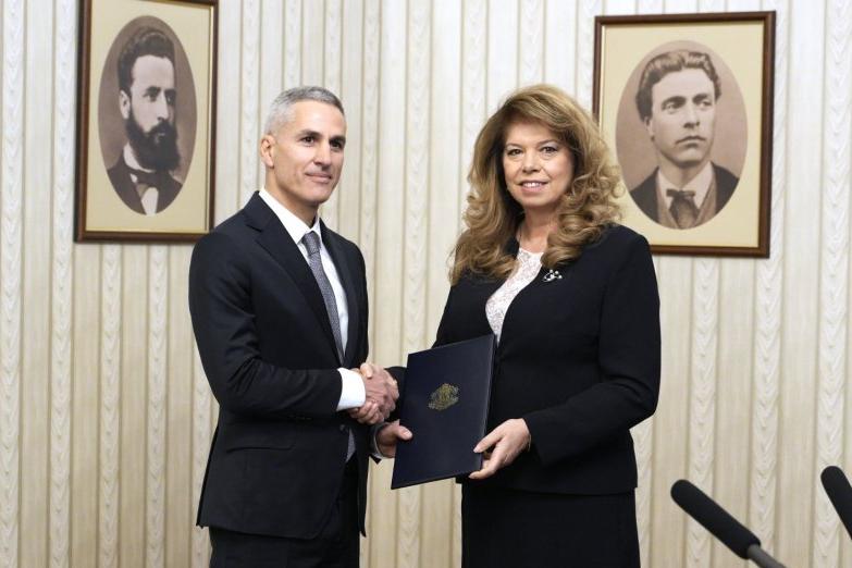 Йотова се събуди - ще уволни ли Гюров?!