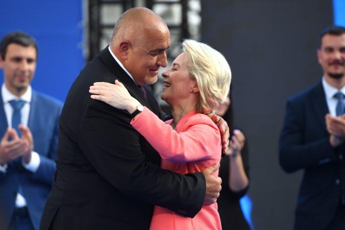 Как сте в еврозоната? Ето реалността - 20 години след приема ни в ЕС (СНИМКИ)