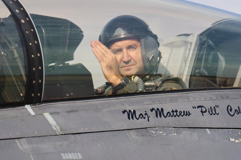 Новата власт? Само военщини! Икономиката е изпусната. Под ботуша на милитаристичен режим сме!