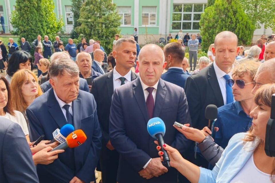 Г-н Радев, бръкнахте в гнездото на змията!