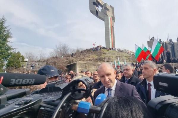 "Наши и чужди герои"...Кои са те, Прогресивна България?