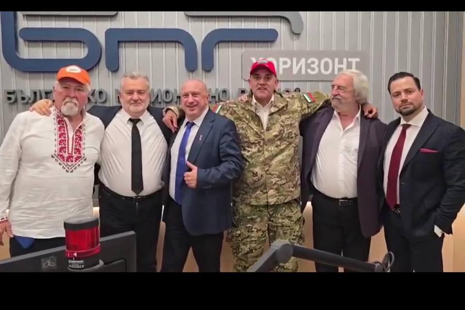Ексклузивно във "Факла": Циркът "всеки патриот кандидат за президент, мила моя майно льо"