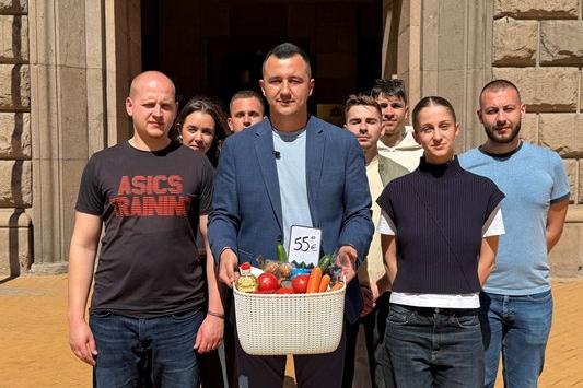 "Другари", нагли сте!