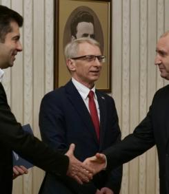 Кирил Петков: Радев, загубата не е повод за ярост!